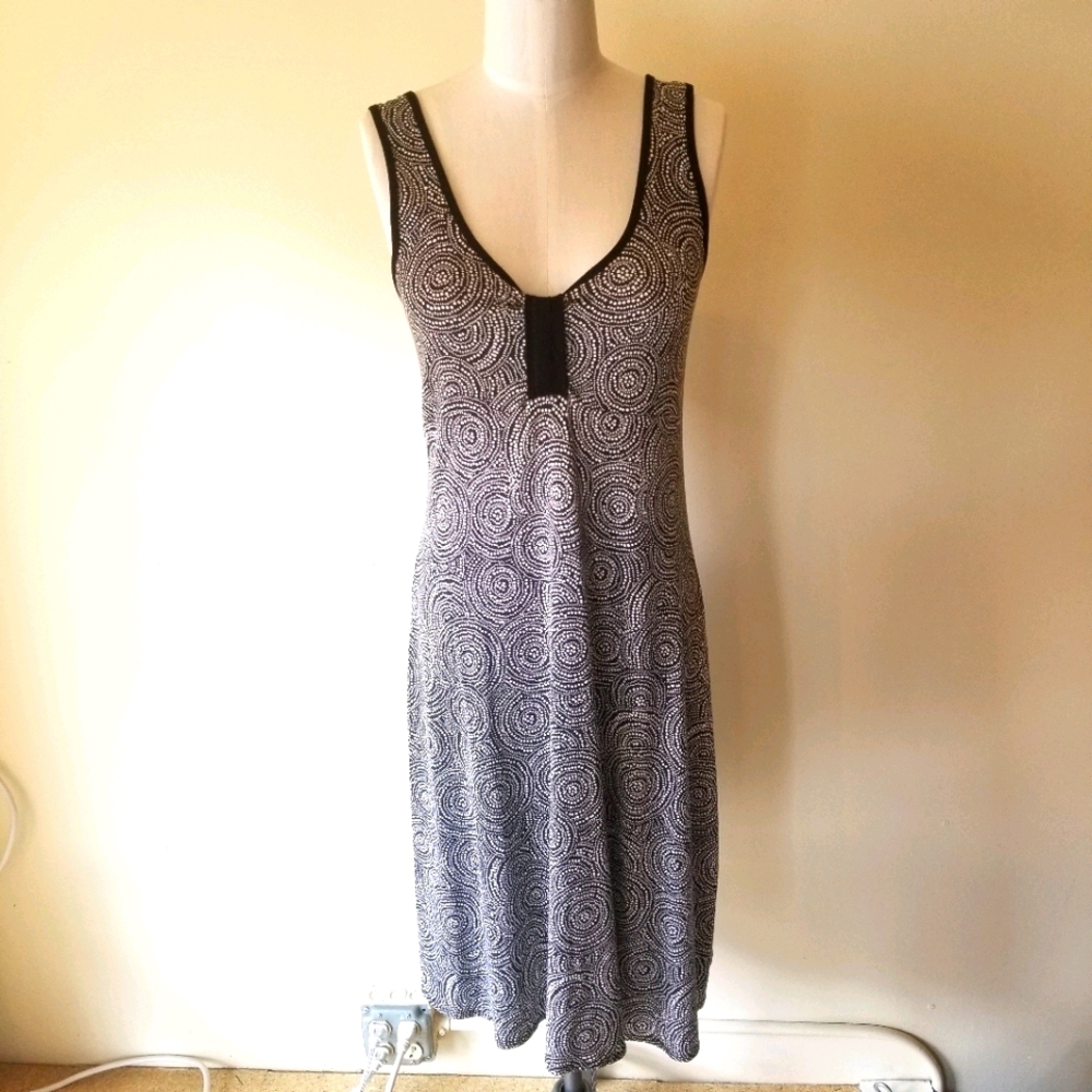 Salaam sleeveless dress Large